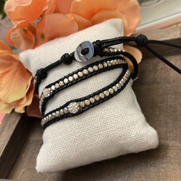 JBloom Black and Silver Beaded Wrap - Picture 3 of 6